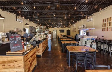 404 Cafe and Creamery