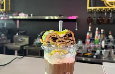 Amour Cafe’ & CO – Coffee & Bookstore