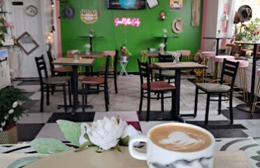 Babes & Buds Coffee Lounge and Boutique
