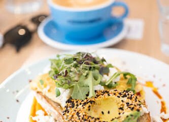 Bluestone Lane Walnut Street CafÃƒÂ©