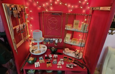 Bombshell Bessie Boutique and Coffee House