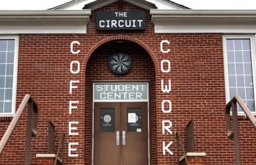 Circle of Friends at Circuit CafÃƒÂ©