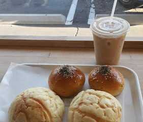 Cloverleaf Coffee & Bakery