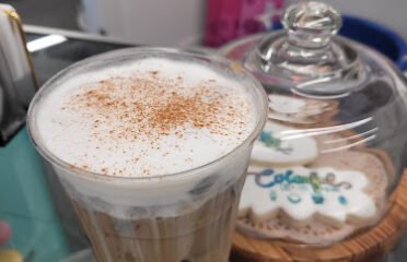 Colorful Cafe & Cakery