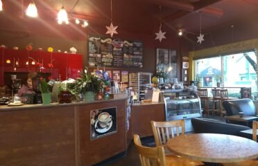 Common Ground Coffee & Cupcakes