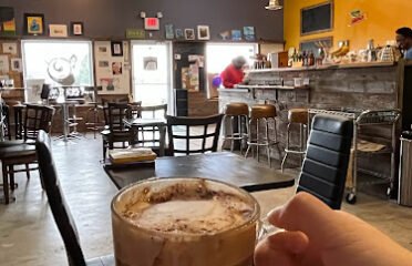 Common Grounds Coffee, Tea & Smoothies