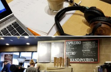 Crimson Cup Coffee Shop – Clintonville