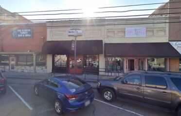 Crossroads Coffeehouse and Music Co.