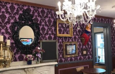 Curiosities Coffee and Ice House