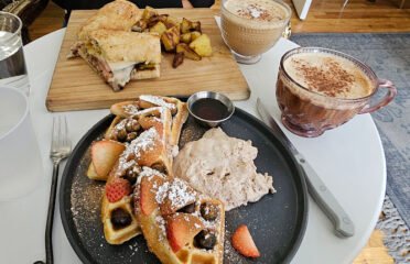 Curious Toast Cafe