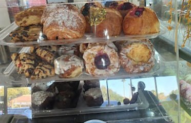 Daily Drip Coffee & Desserts