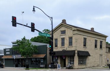 DeeDee’s Main Street Coffee & Decor