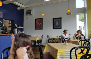 DinaÃ¢â‚¬â„¢s Bakery Cafe