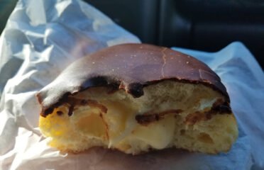 DippinÃ¢â‚¬â„¢ Donuts