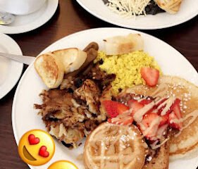 Earth Bistro Cafe
