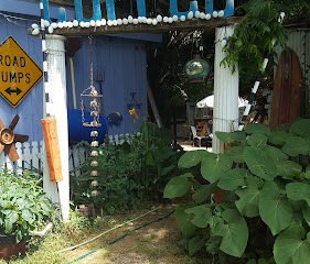 El Lago Coffee and Antiques