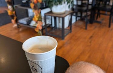 Eli’s Coffee Shop – Tremont