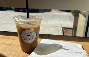 EmmieÃ¢â‚¬â„¢s Sidewalk CafÃƒÂ©