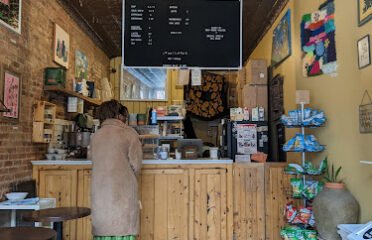 Familiars Vegan Coffee Shop