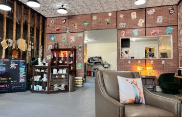 Finch & Fox Coffee Shop