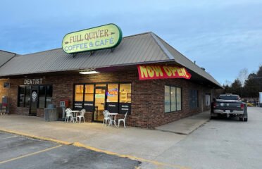Full Quiver Coffee & Cafe
