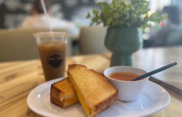 Groundworks Cafe & Lounge (Bubble Tea, Yogurt, Crepe, Coffee & more)