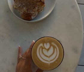 Hola Cafe