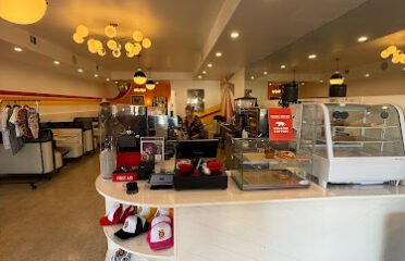 Hot Lips Coffee Shop