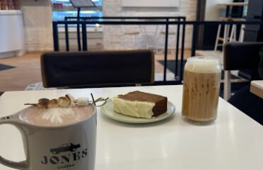 Jones Coffee – Chaska