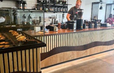 Knead CafÃƒÂ© & PÃƒÂ¢tisserie