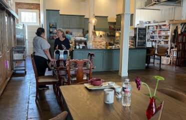 La Petite Affaire Cafe