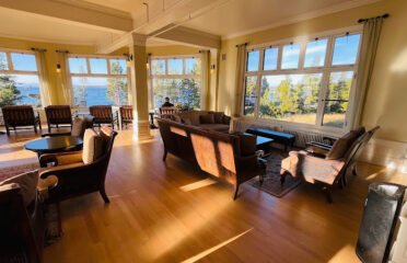 Lake Yellowstone Hotel Deli