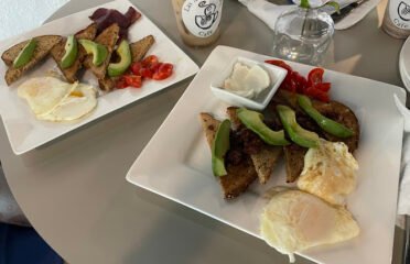 Las Moras Creek Cafe