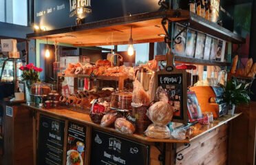 Le Petit CafÃƒÂ© Happy Valley