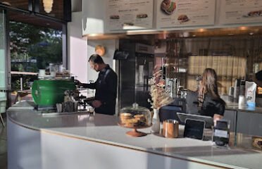 Le Petit CafÃƒÂ© NW