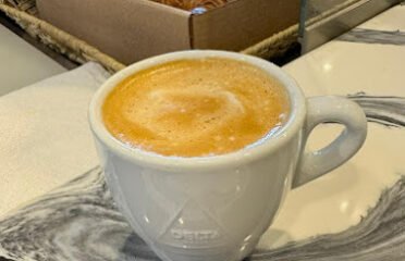 Luna Coffee Shop