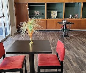 Luv’s Coffee and Bistro