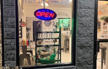 MadCity Crafts DIY Studio and CafÃƒÂ©