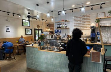 MiloÃ¢â‚¬â„¢s Cafe