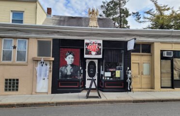 Miss LizzieÃ¢â‚¬â„¢s Coffee
