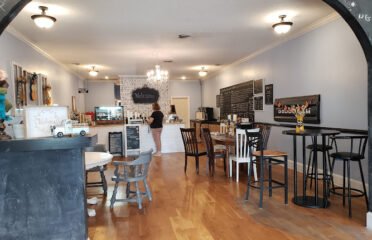 Mo’Joe Coffee & Cupcakes