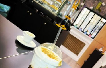 Moncheri Coffee Shop & Creperie