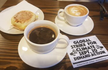 Neighbours Table Coffee and Commons