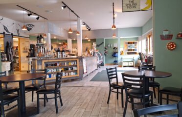New Moon Coffeehouse and Eatery