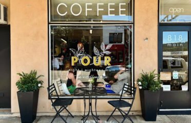 POUR 818 | tea + coffeehouse
