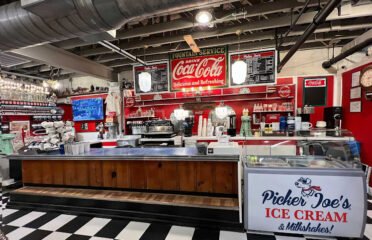 Picker Joe’s Coffee & Vintage Soda Shop