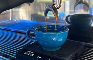 Queen Cup Coffee the Caravan