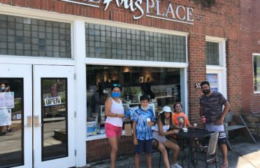Rocky’s Coffee & Ice Cream