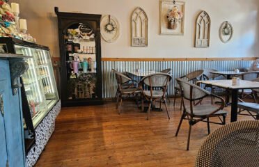 Saint Charles Coffee & Creperie