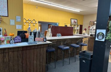 StarrÃ¢â‚¬â„¢s Books & Brews